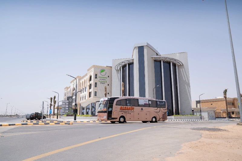 انطلاق رحلة ضيوف الرحمن لعام 1447هـ ضمن مشروع إحسان النسك